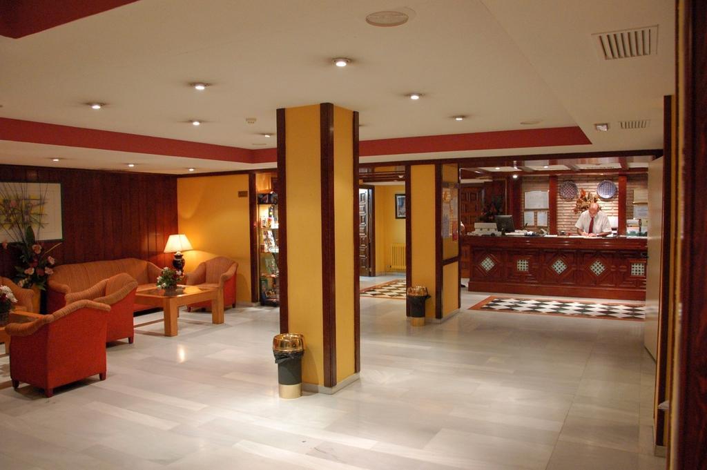 Hotel Catalonia Granada Exterior foto