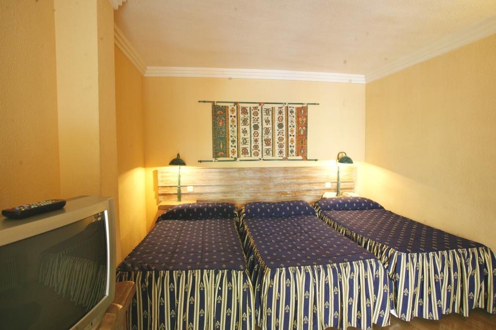 Hotel Catalonia Granada Habitación foto
