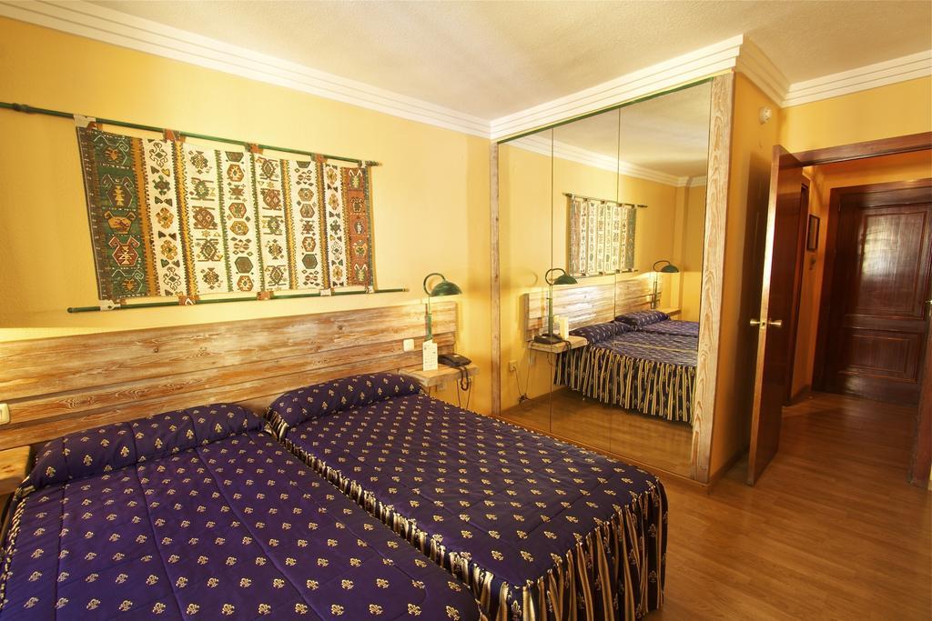 Hotel Catalonia Granada Habitación foto