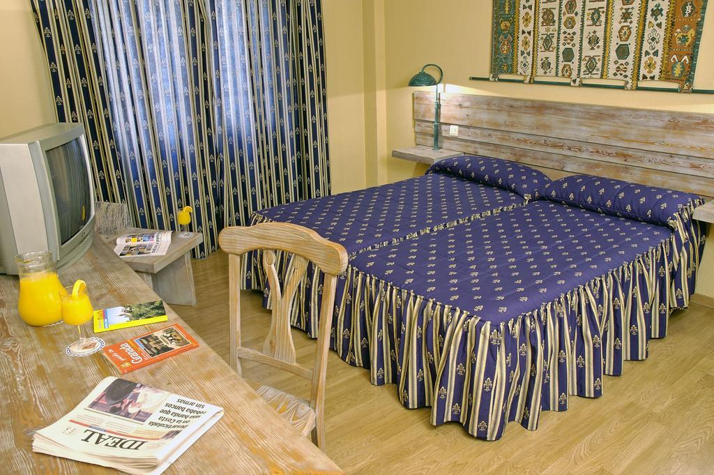 Hotel Catalonia Granada Habitación foto