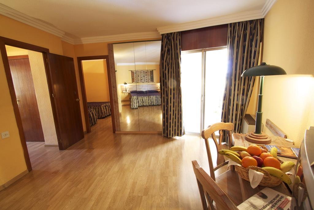 Hotel Catalonia Granada Habitación foto