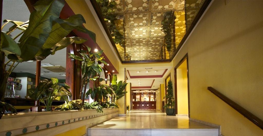 Hotel Catalonia Granada Exterior foto